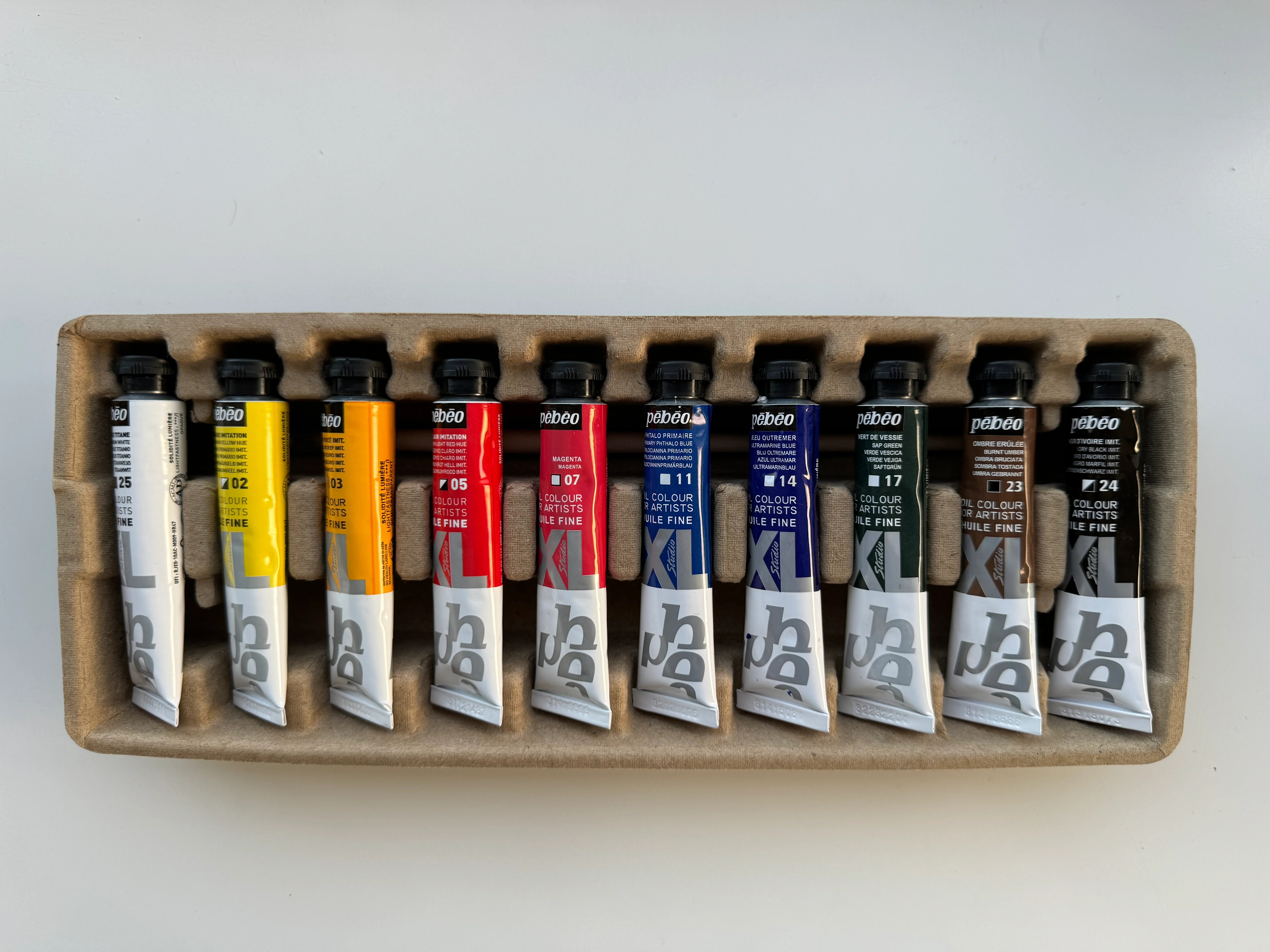 Etui Huile fine XL de 10 tubes 20ml couleurs assorties - Image 2